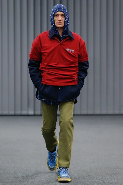 Look 27